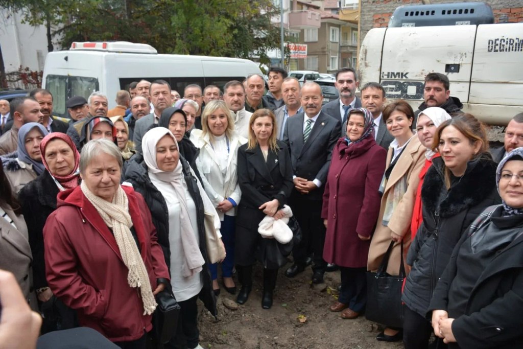 MHP İL TEŞKİLAT BİNASININ TEMEL ATMA TÖRENİ YAPILDI