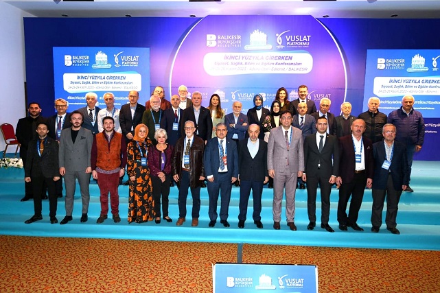 Vali Yiğitbaşı Balıkesir'de Konferansa Katıldı