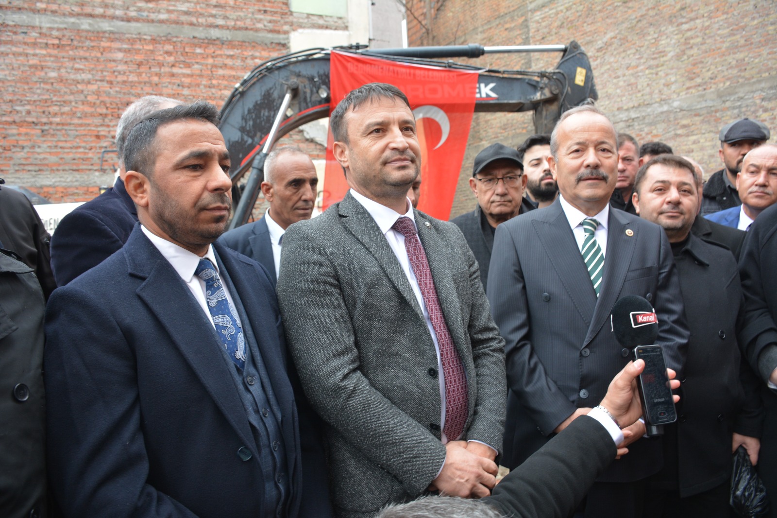 TAYTAK, "BÜTÜN İLÇELERDE ADAYLARIMIZ VAR VE ADAY ÇIKARTACAĞIZ"