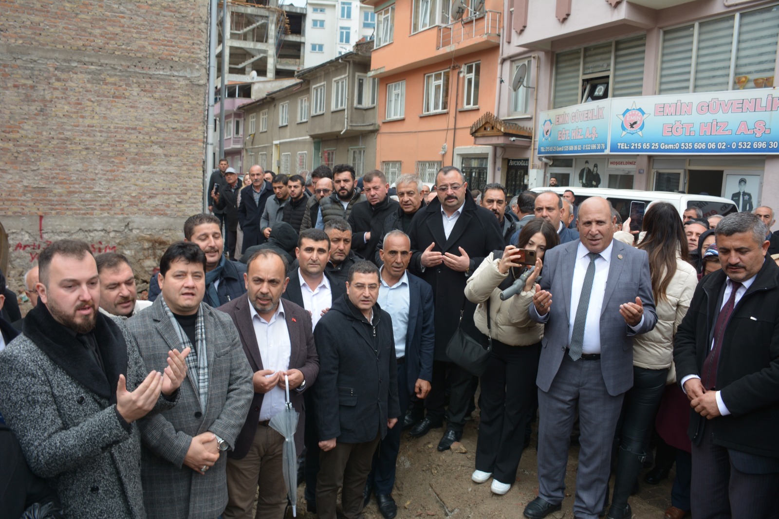 TAYTAK, "BÜTÜN İLÇELERDE ADAYLARIMIZ VAR VE ADAY ÇIKARTACAĞIZ"