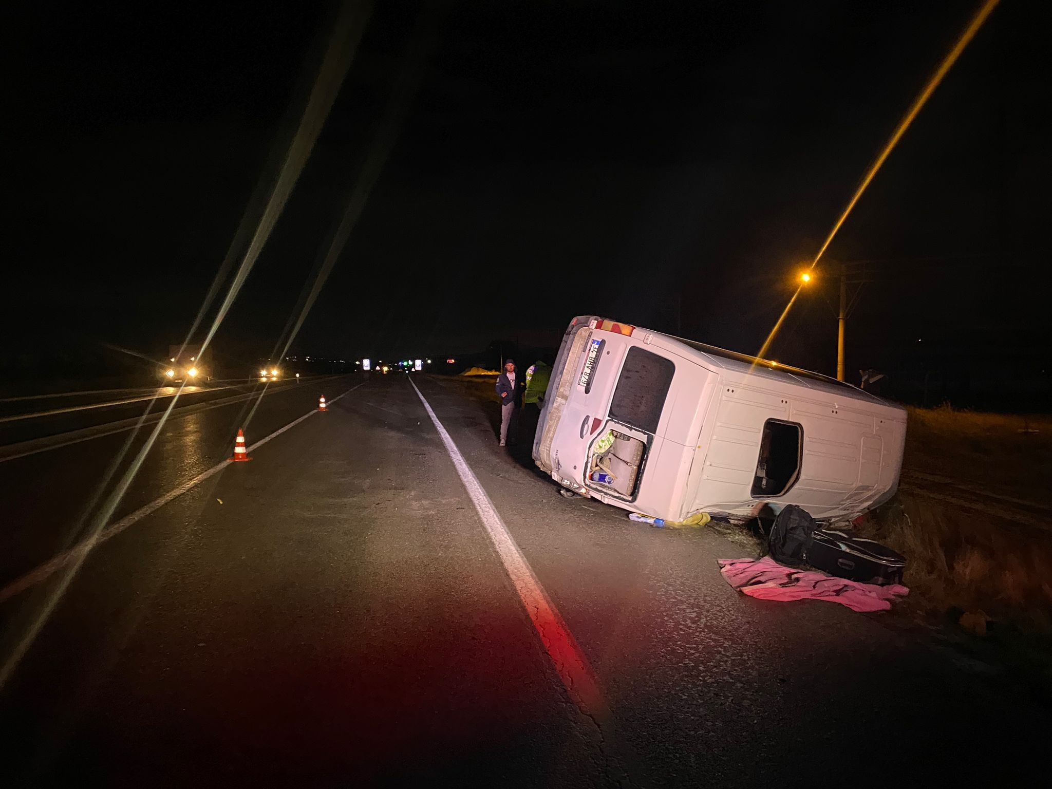Afyon'da minibüs devrildi bilanço ağır oldu!