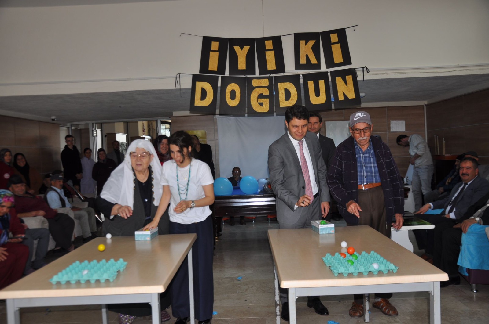 Sandıklı Kaymakamı Çengel Huzurevini Ziyaret Etti