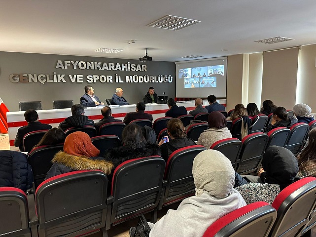 Afyon Gençliği İçin Çalışan Müdür Kasapoğlu