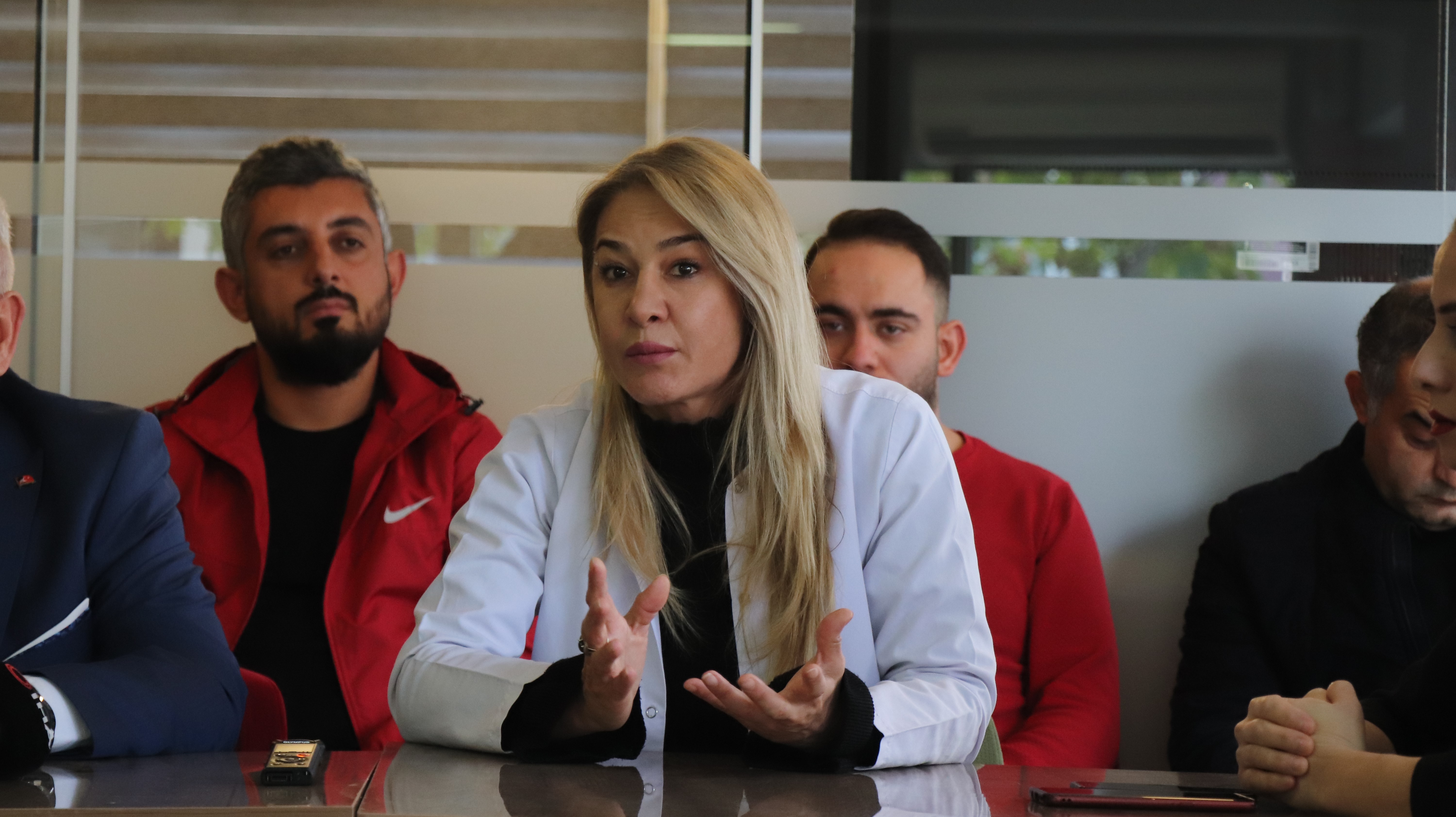 GÜZELLİK MERKEZLERİNE DİLAN POLAT DARBESİ
