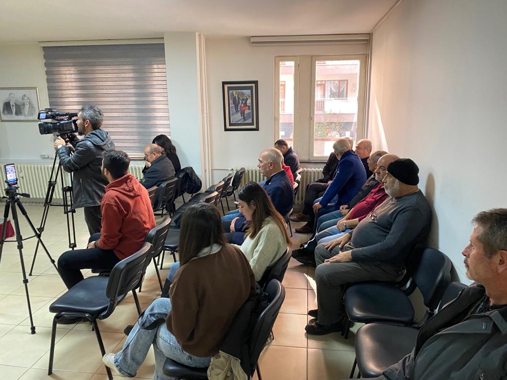 İYİ PARTİ'DE KADINLARIN SESSİZLİĞİ