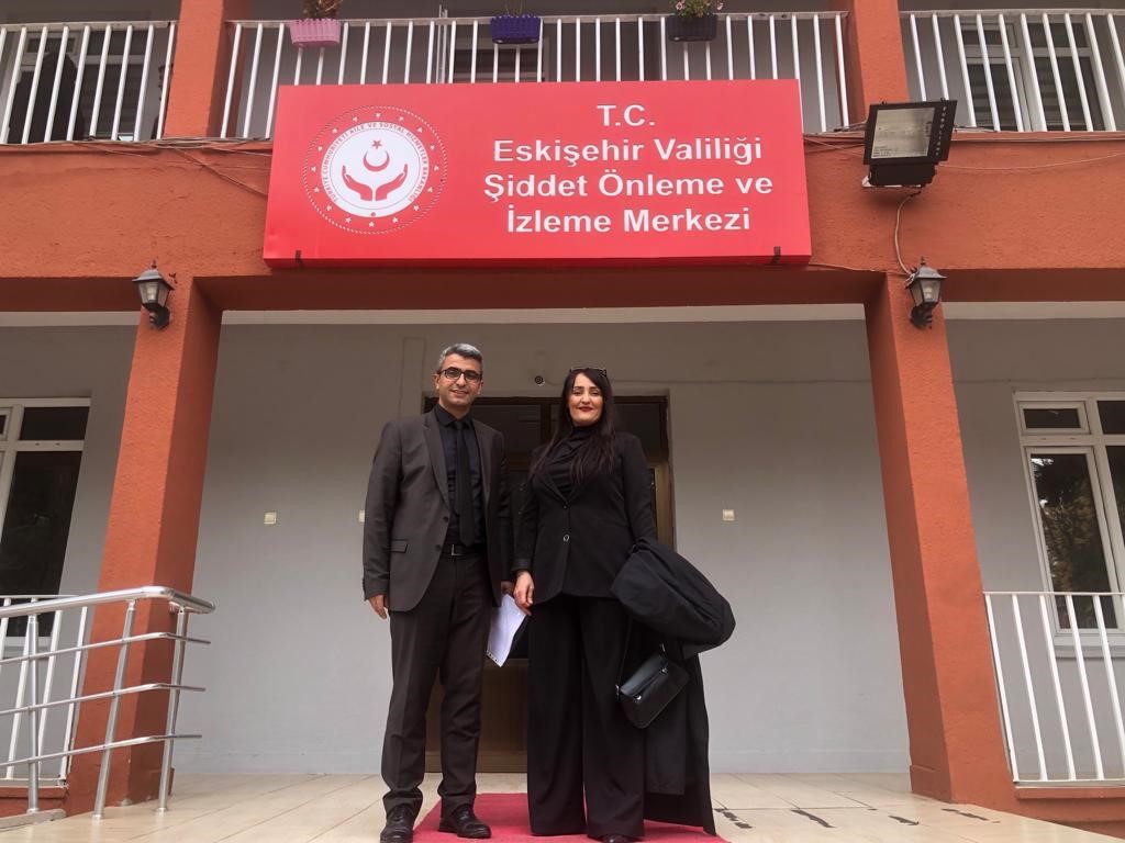 ÇOCUK ESİRGEME KURUMUNA 5 BİN LİRA BAĞIŞLADI