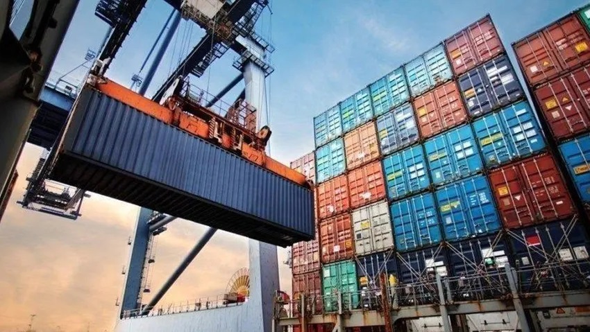 Dış ticaret açığı ekimde geriledi