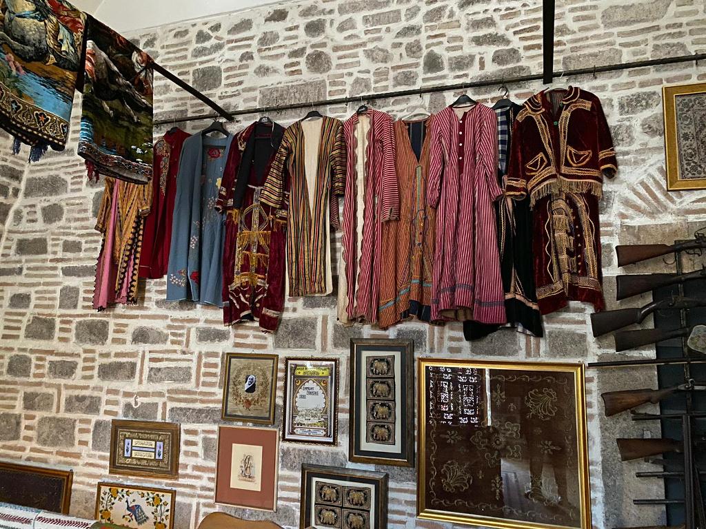 SARAYIN KIYAFETLERİ AFYONKARAHİSAR'DA GÖZ DOLDURUYOR