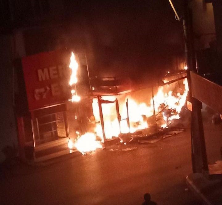 Kundaklamanın Altından Sarkıntılık İddiası Çıktı