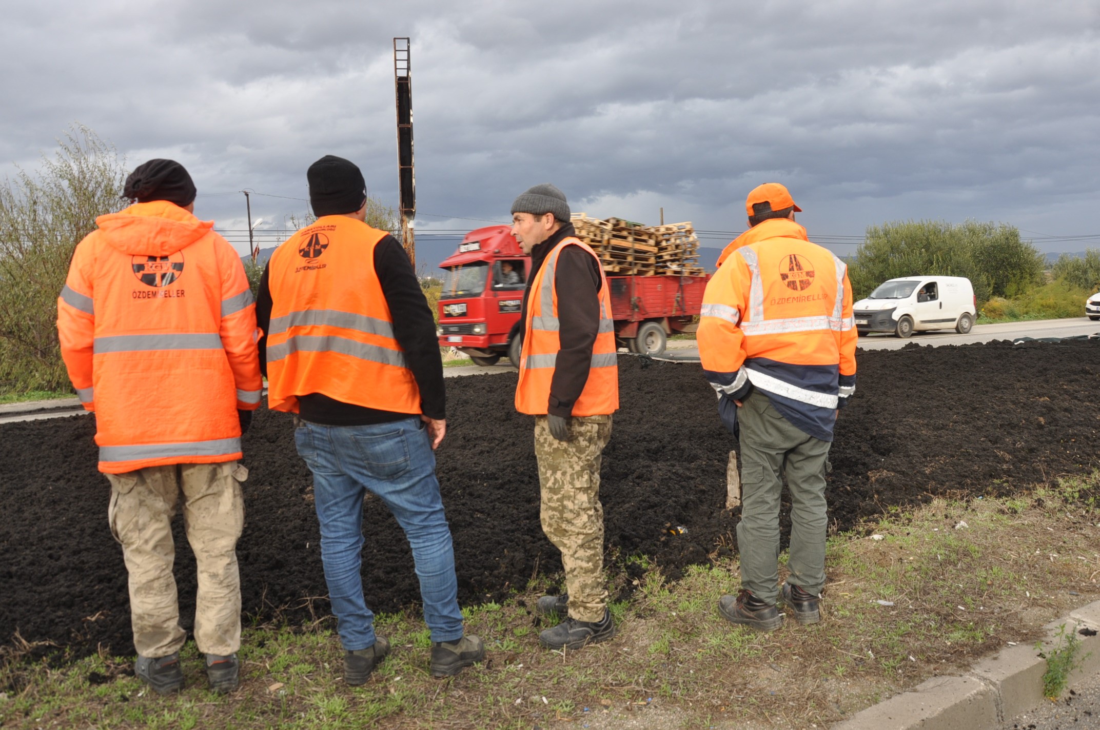 Kimyasal Atık Taşıyan Tır Devrildi: 1 Yaralı