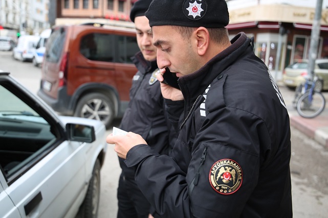 Afyon'da Polis Mekanları Denetledi. Asayiş Uygulamaları Kararlılıkla Sürüyor