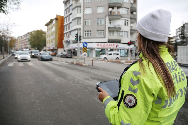 Afyon'da Polis Mekanları Denetledi. Asayiş Uygulamaları Kararlılıkla Sürüyor