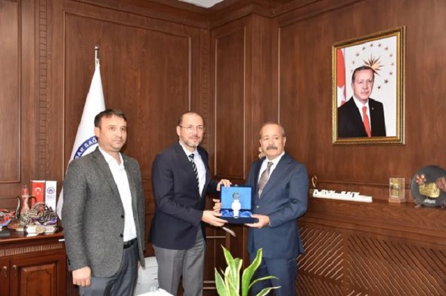 MHP'li Taytak Ayağının Tozuyla Ziyaretlere Başladı.
