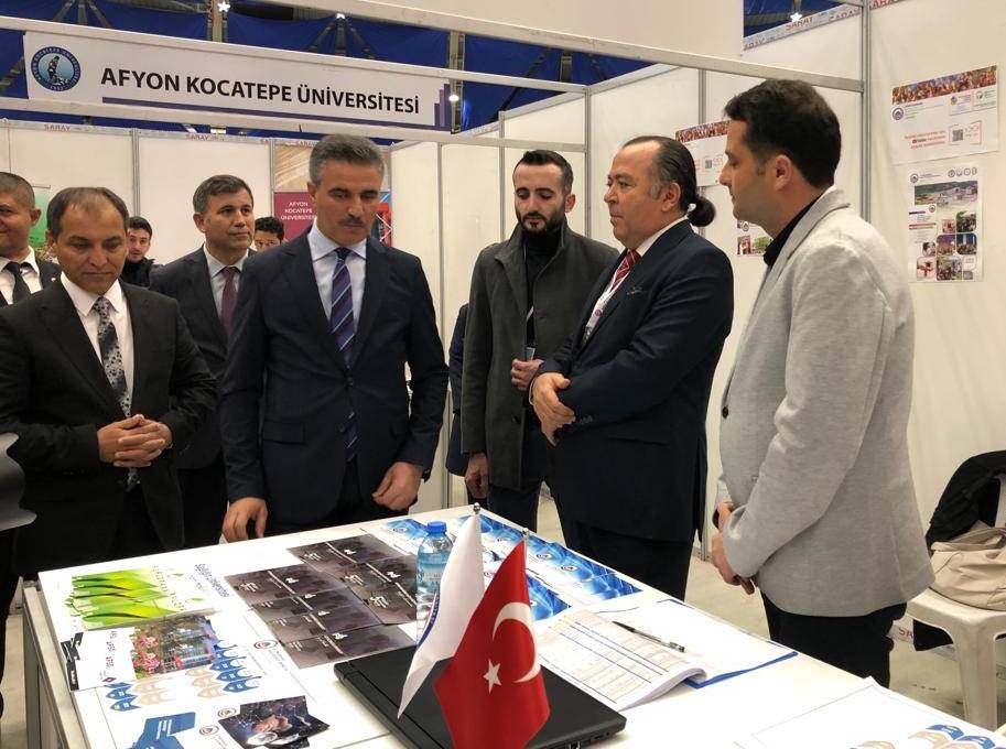 Öğrenciler sordu AFSÜ ekibi cevapladı