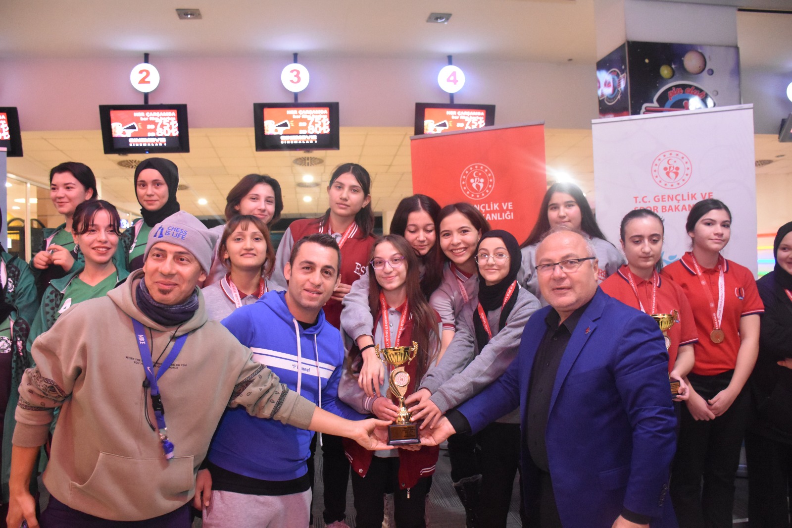 Okul Sporları Masa Tenisi Genç kızlar müsabakaları tamamlandı