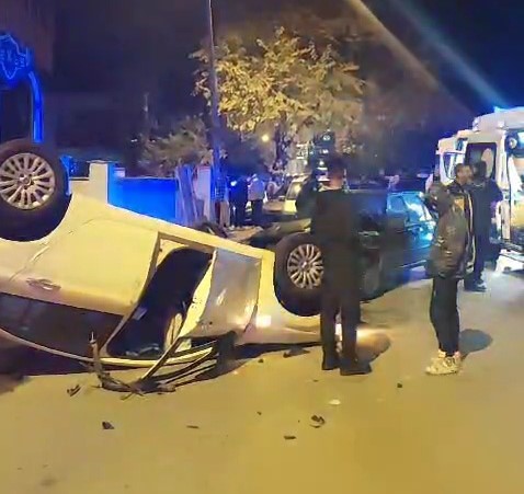 KONTROLDEN ÇIKAN 3 ARAÇ ÇARPIŞTI: