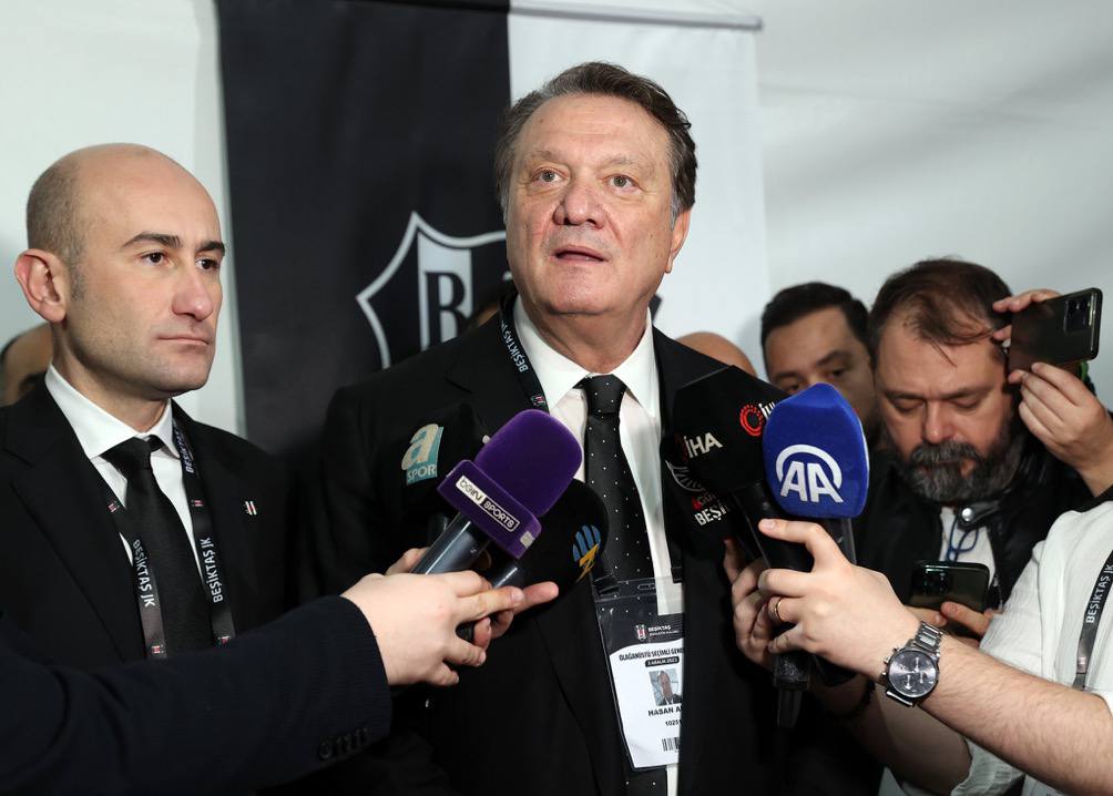 BJK Başkanı Arat:" Tüm camiamıza hayırlı olsun"
