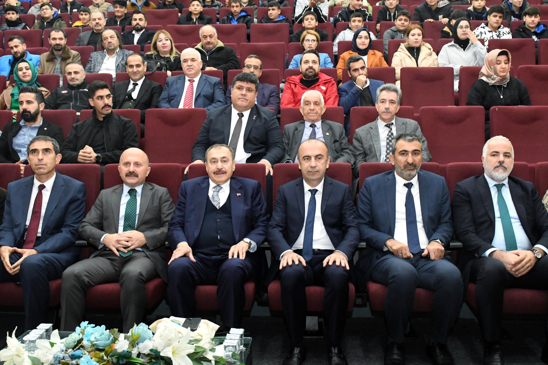 “Depreme dirençli şehirler kurmamız lazım”