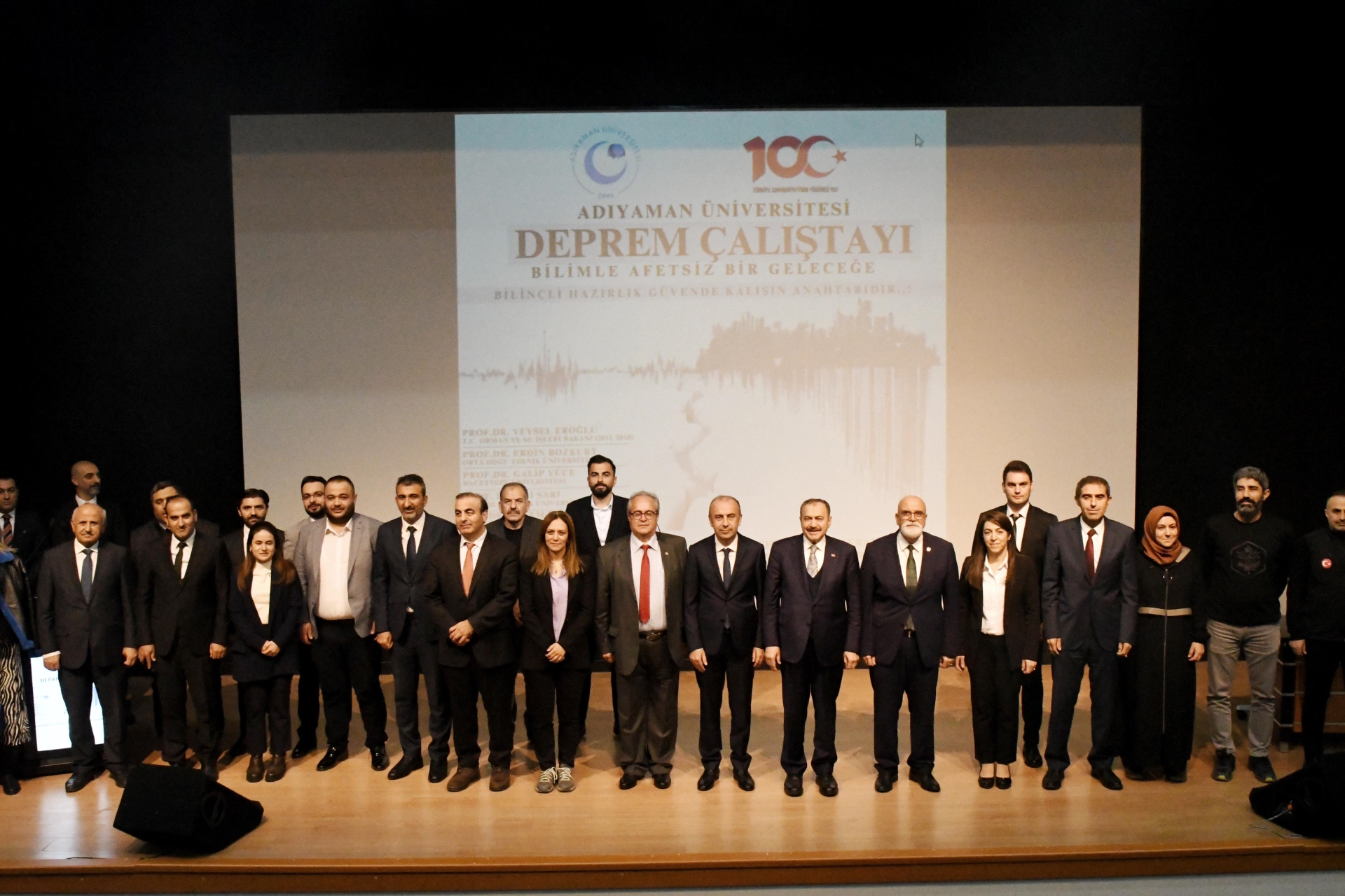 “Depreme dirençli şehirler kurmamız lazım”