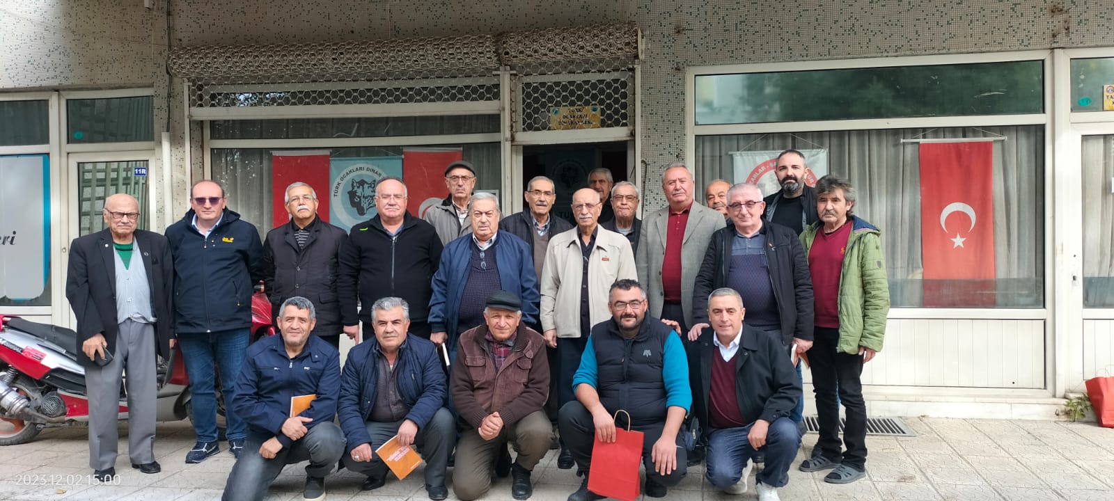 Türk Ocaklarından   şairler ve şiirleri bir araya getiren program