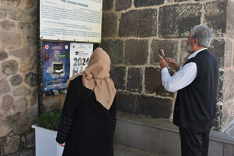 ANADOLU SELÇUKU MİMARİSİ GÖZ DOLDURUYOR