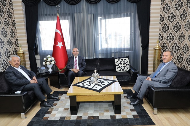 Müftü İmamoğlu Başkan Zeybek'i Ziyaret Etti