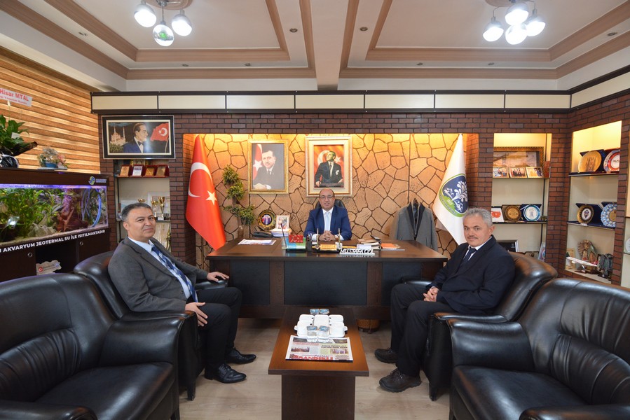 Müdür Parlak'tan başkan Mustafa Çöl'e ziyaret