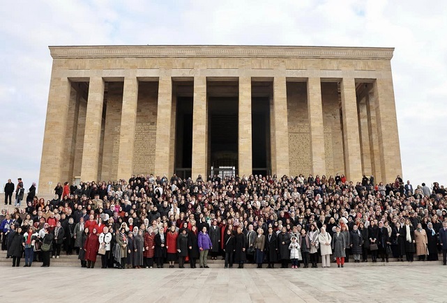 Vali Yiğitbaşı Anıtkabir'deki Törenlere Katıldı