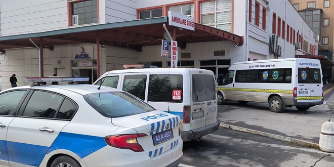 Emekli Polis Az Kalsın Dehşet Saçıyordu. Elindeki Rehineleri Polis Kurtardı.