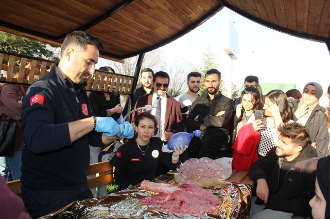 Şuhut Kaymakamı Harun Reşit Han Paramedik Öğrencileriyle Bir Araya Geldi