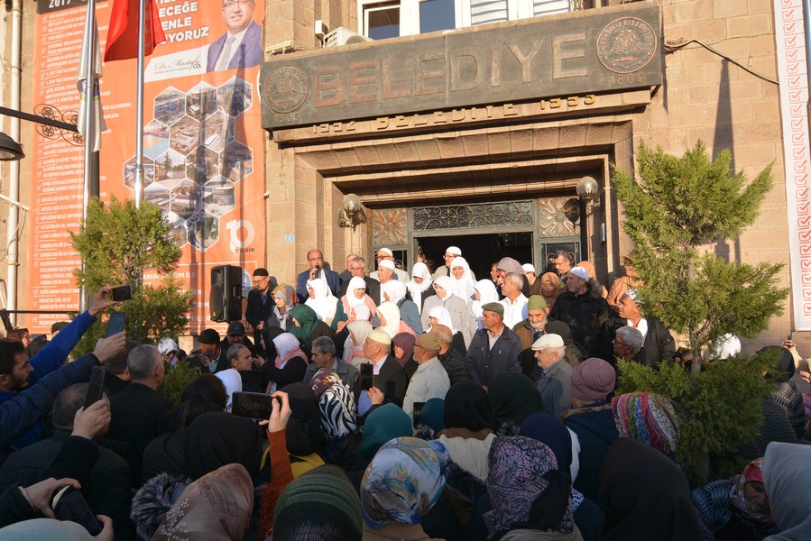 Kutsal topraklara uğurlandılar