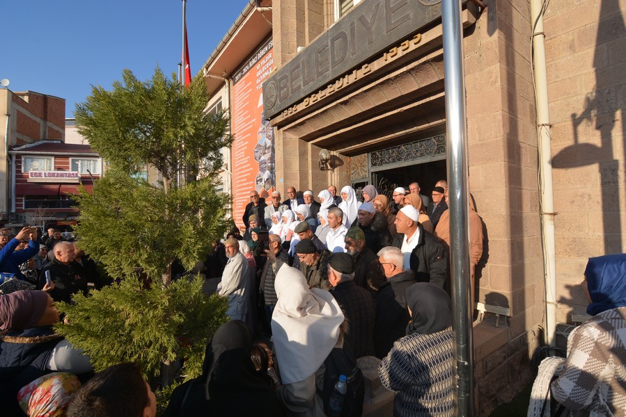 Kutsal topraklara uğurlandılar