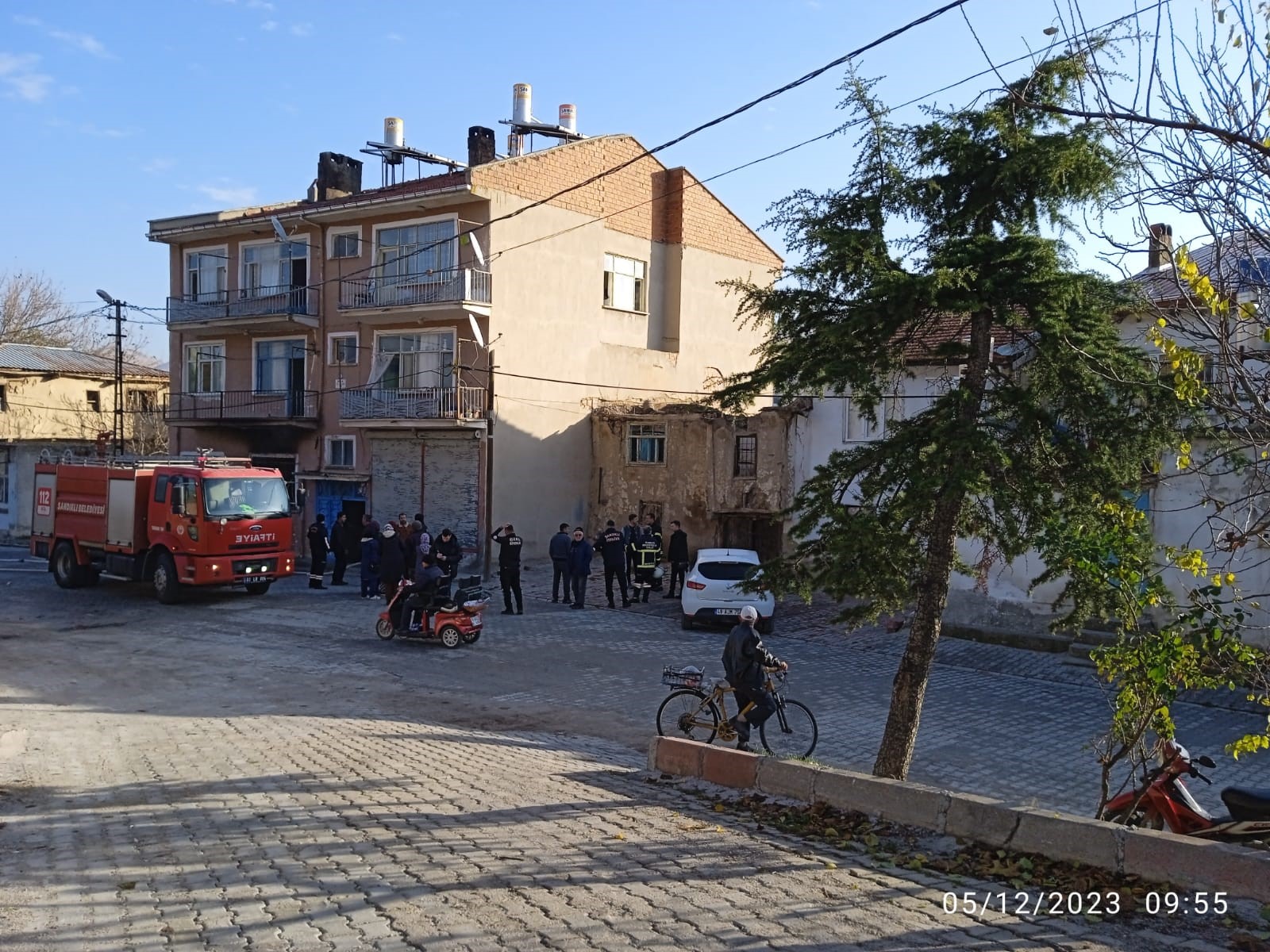 3 Katlı Binada Yangın Çıktı