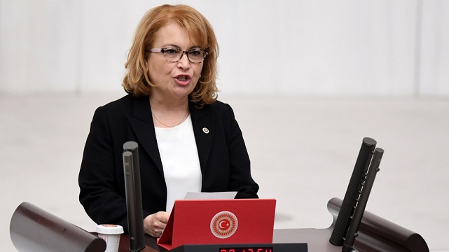 İYİ Parti'de İstifa Furyası  O İsim İstifa Etti
