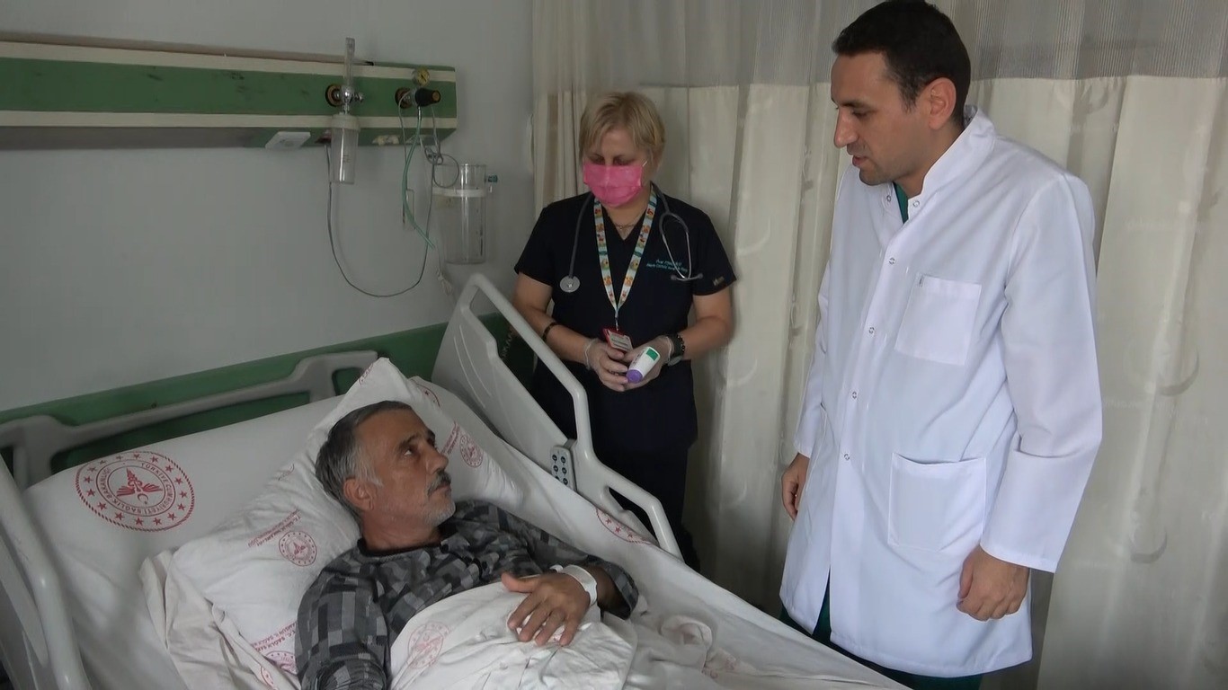 Beyin Kanaması Geçiren Hasta 'Baloncuk Tıkama' Yöntemiyle Sağlığına Kavuştu