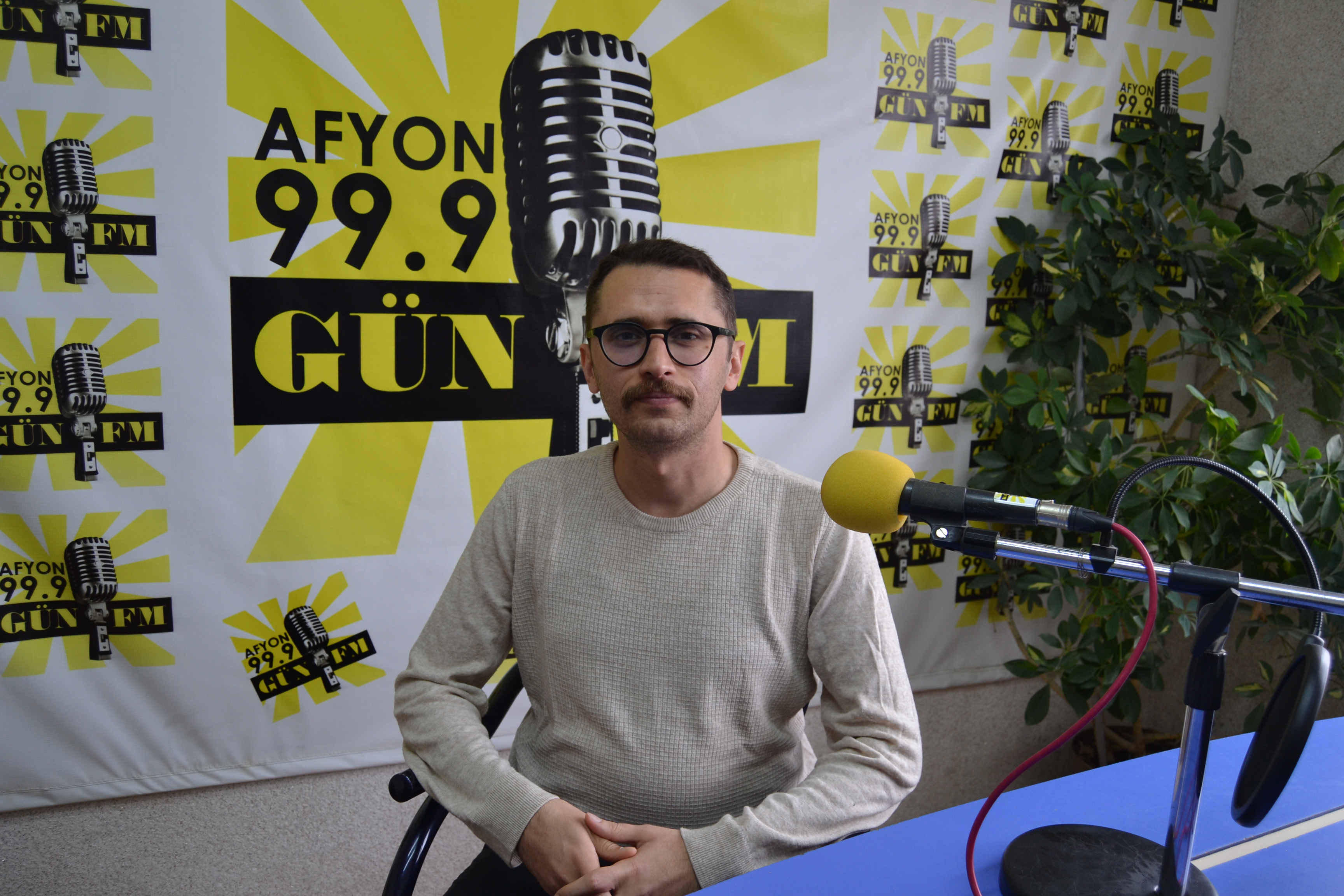 “Yeterli su iç, böbrek taşından korun”