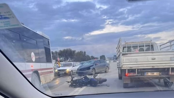 YOLUNDA GİDERKEN KAZAYA DENK GELDİ