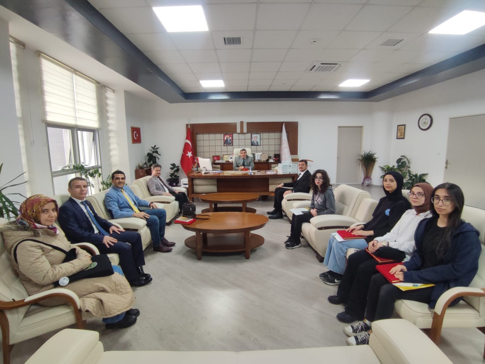 Afyonkarahisar Türkiye Münazara Yarışması'nda dereceye girdi