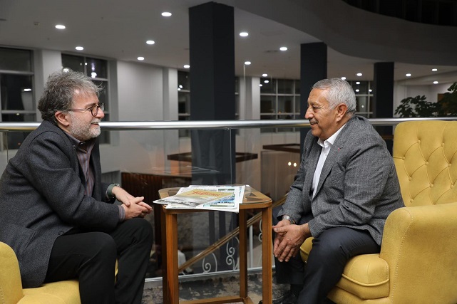 Başkan Mehmet Zeybek  Projelerini  Ünlü Gazeteci  Ahmet Hakan'a Anlattı.