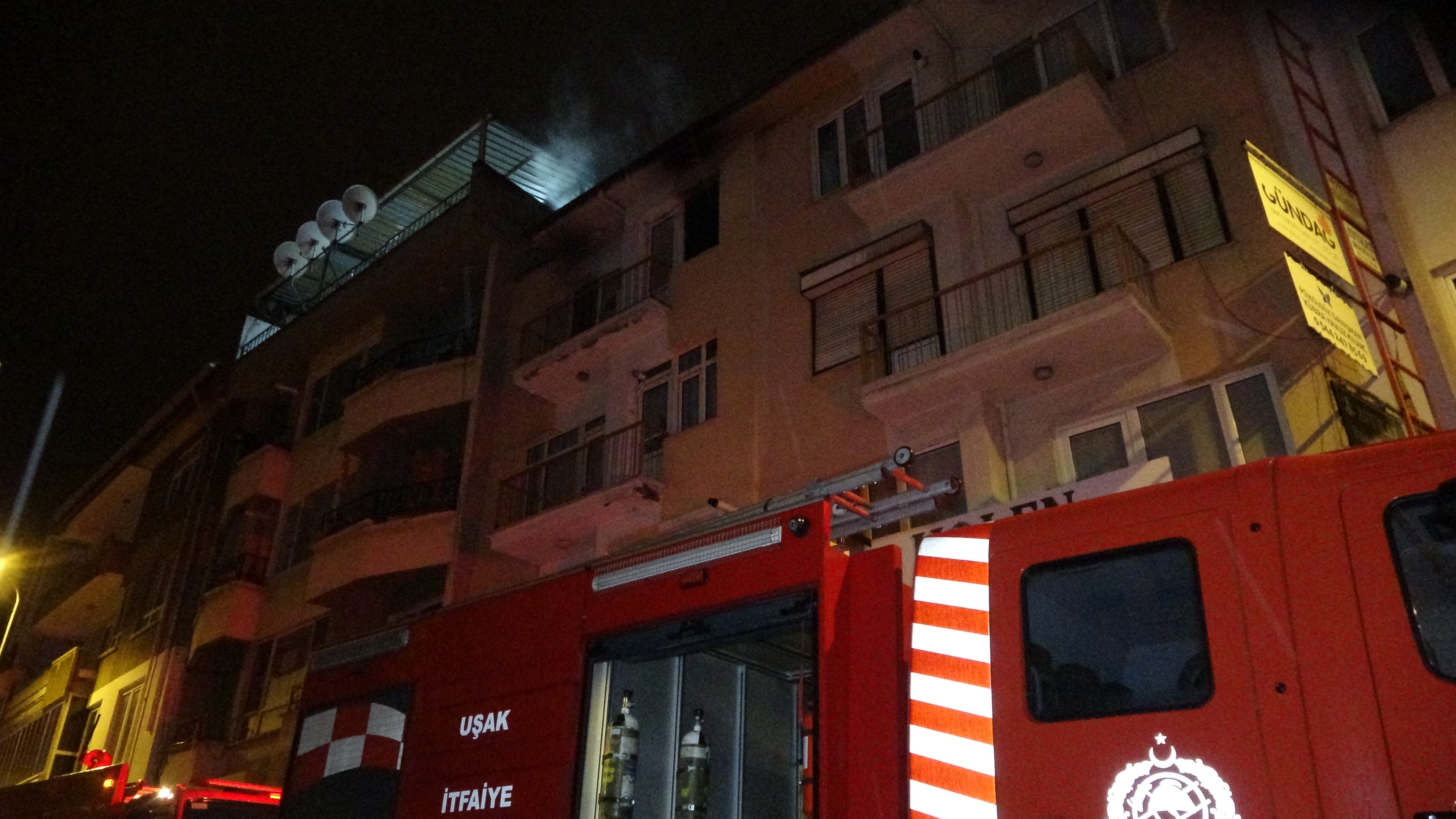 3 Katlı Binada Yangın