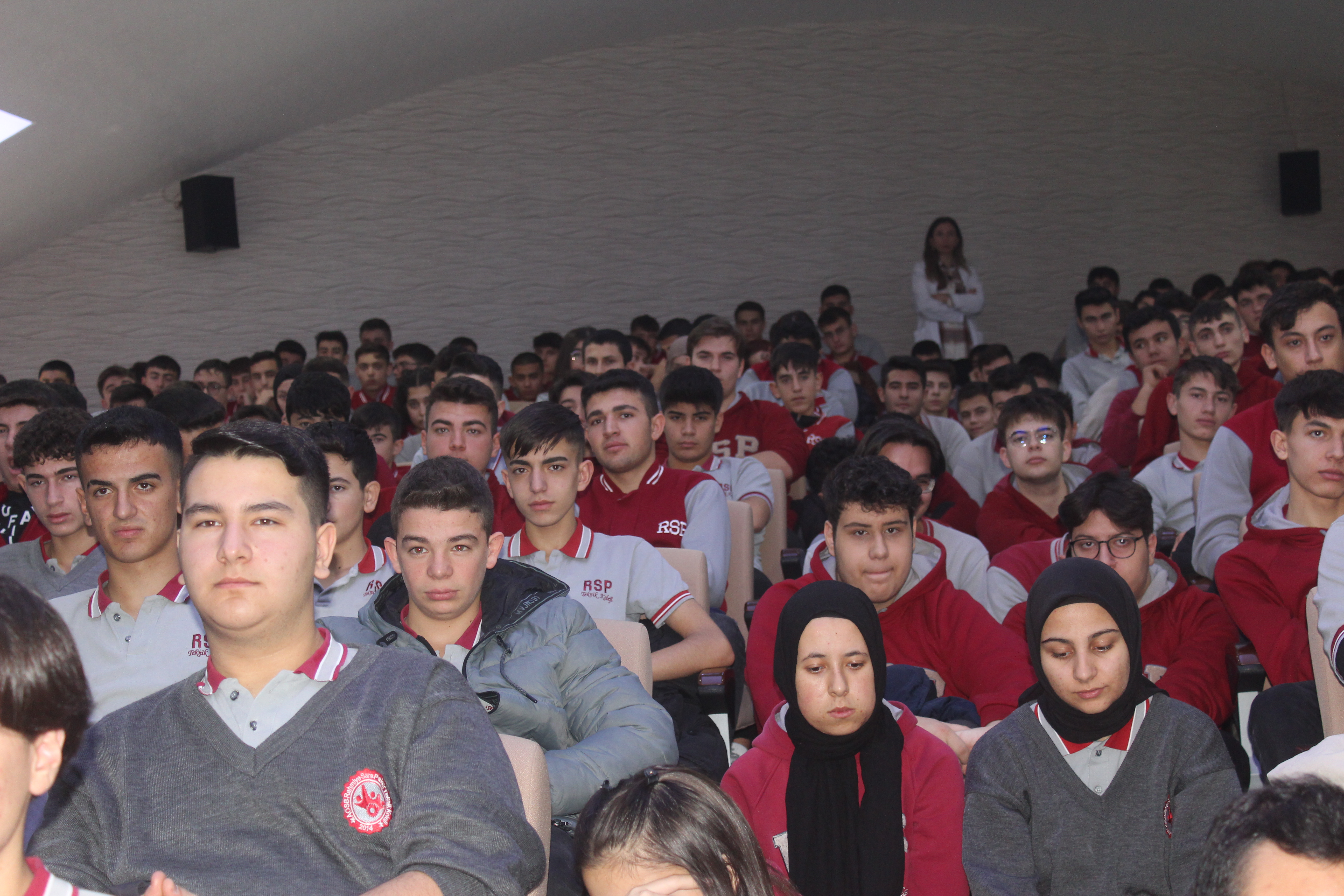 "RSP  MİLLİ SPORCU ÖĞRETMEN KÜBRA SALTIK'I AĞIRLADI"