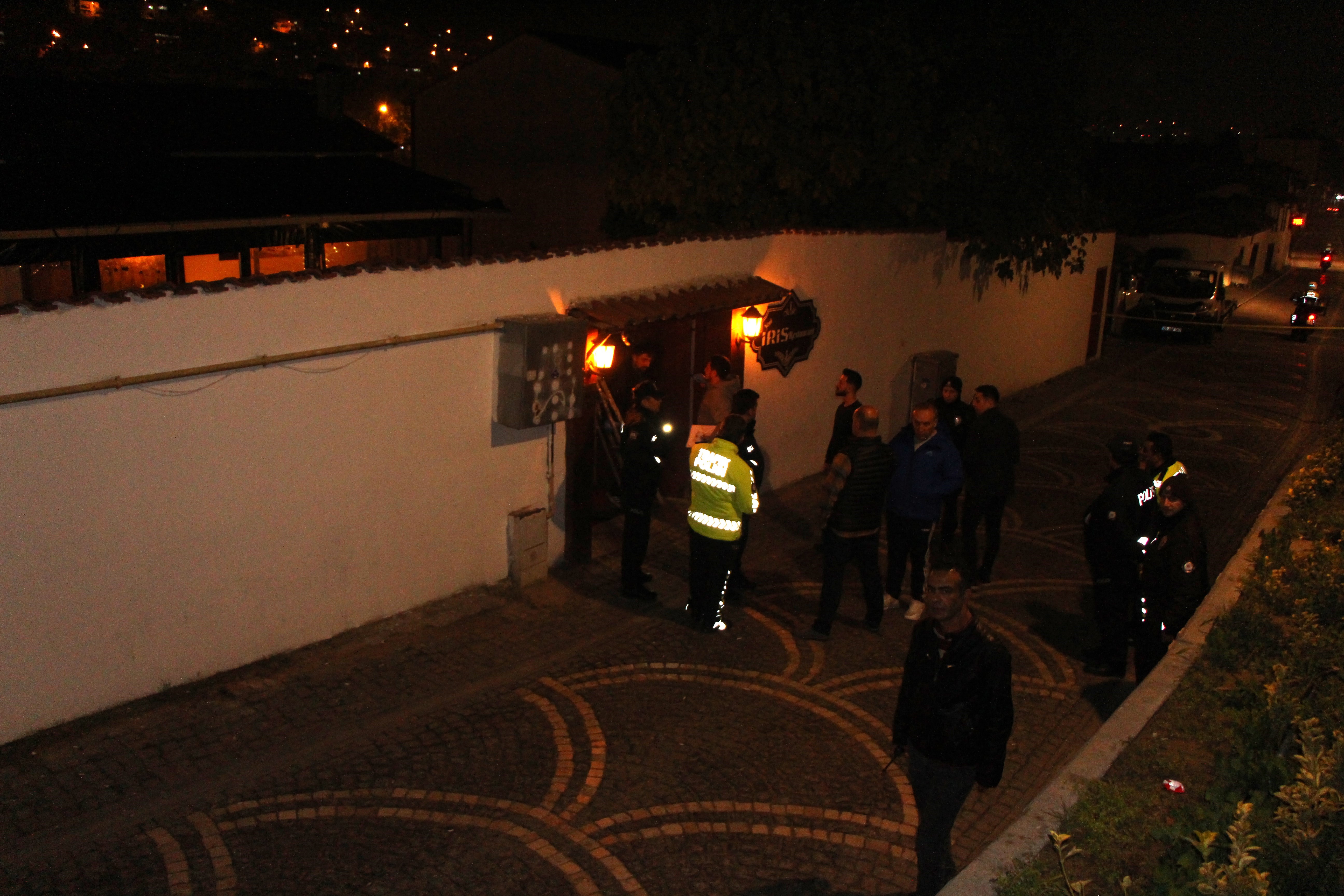 Restoranda Silahlı Kavga: 2 Yaralı