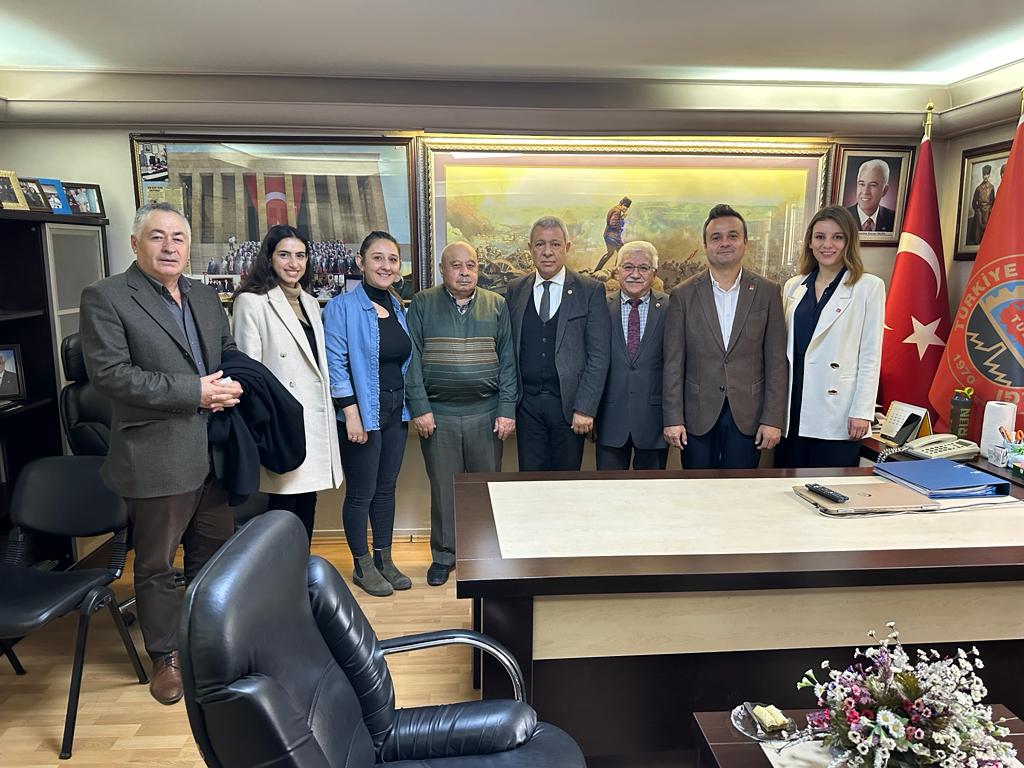 Yerel seçimlere sayılı günler kala CHP heyeti sahaya indi