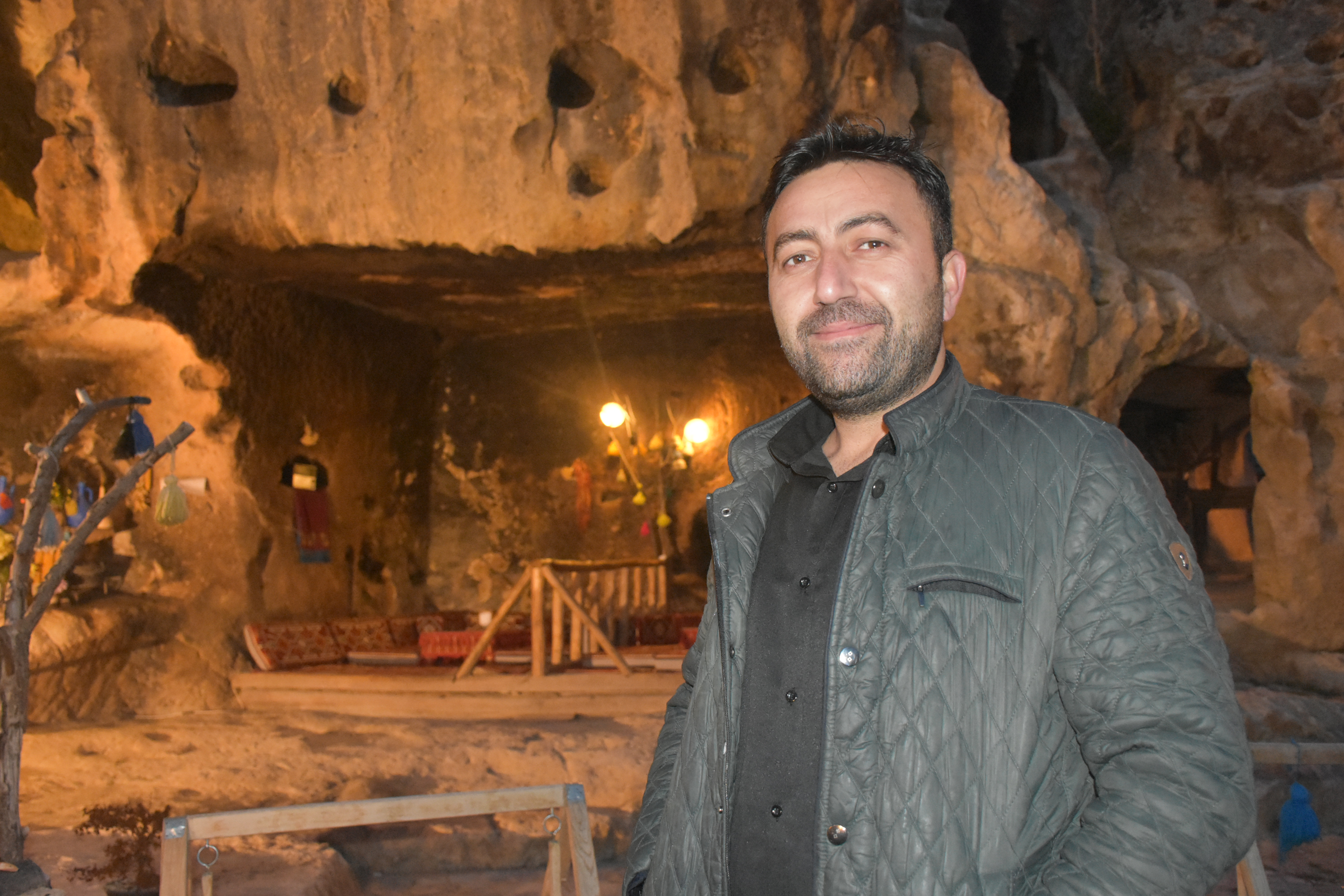 Frigya'daki "3 Bin Yıllık" Mağaralar Yapılan Işıklandırmayla Akşam Da Gezilebiliyor