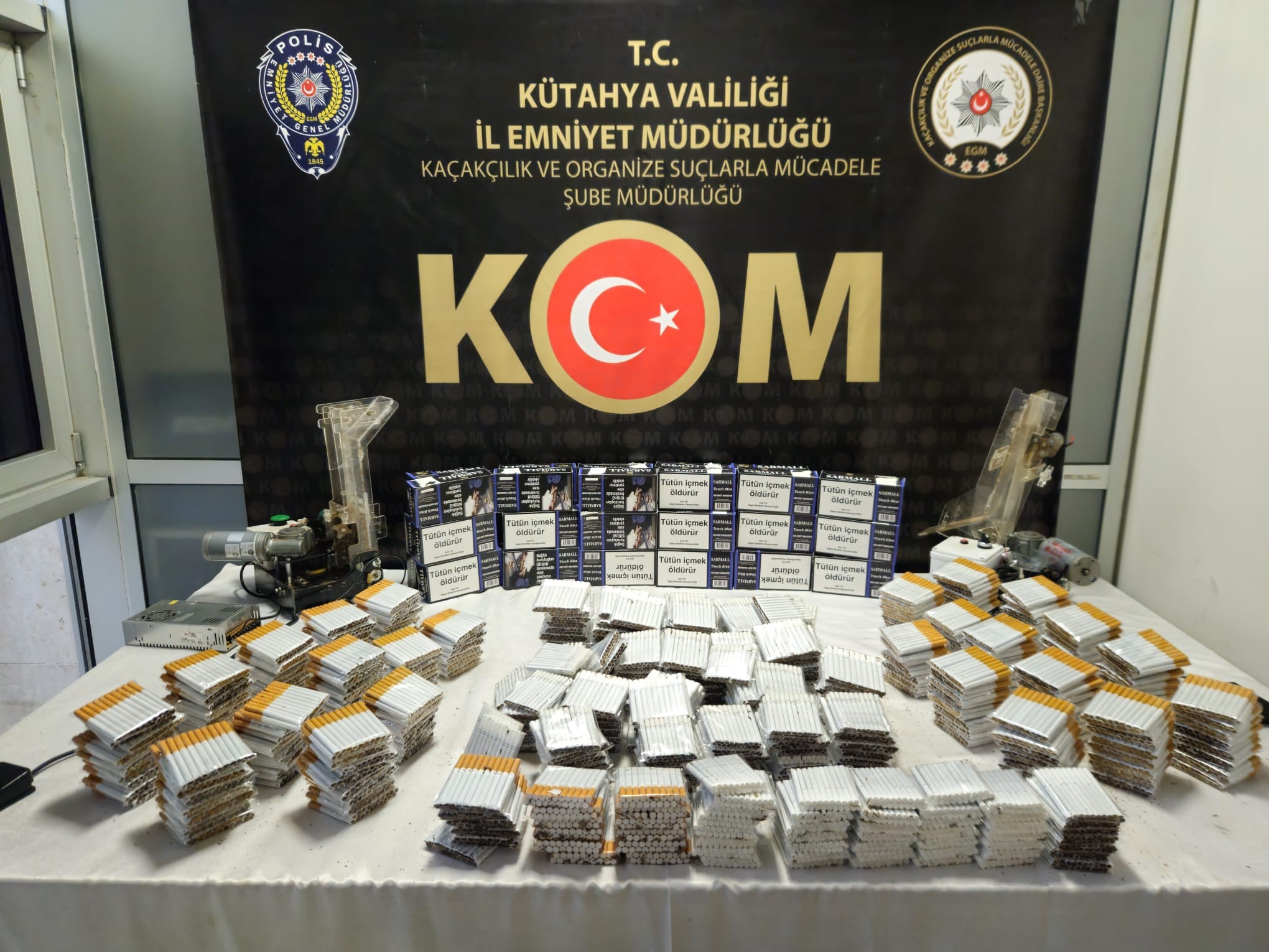KÜTAHYA'DA KAÇAK TÜTÜN OPERASYONU