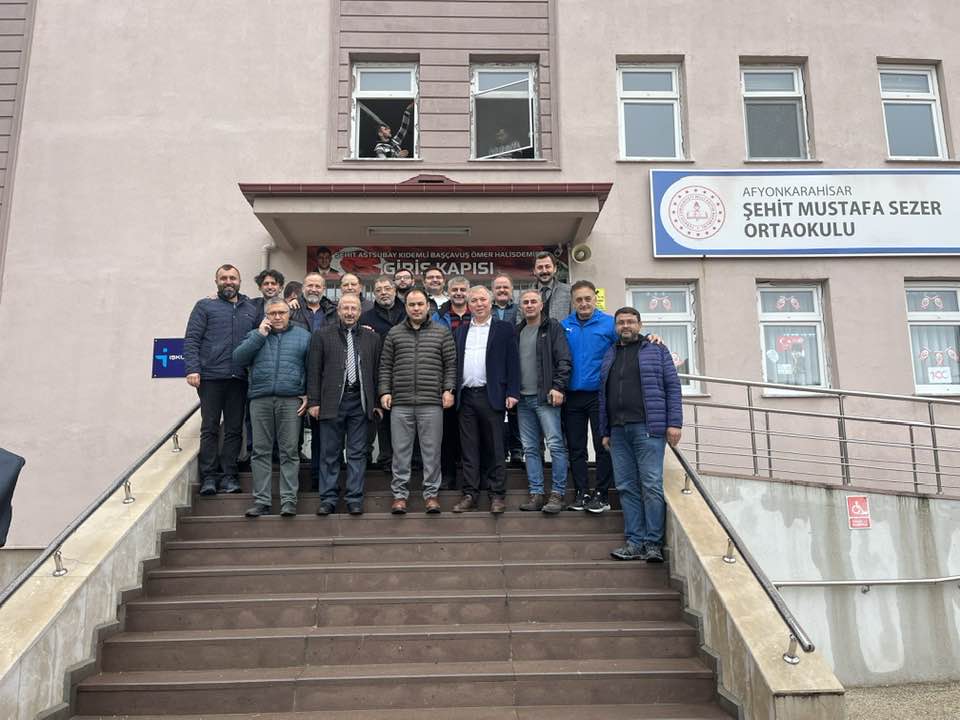 MÜDÜR NEVZAT ÇAKAR’DAN ÖRNEK DAVRANIŞ