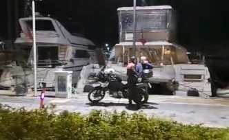 GENÇLERİN TEHLİKELİ EĞLENCESİ KARAKOLDA BİTTİ