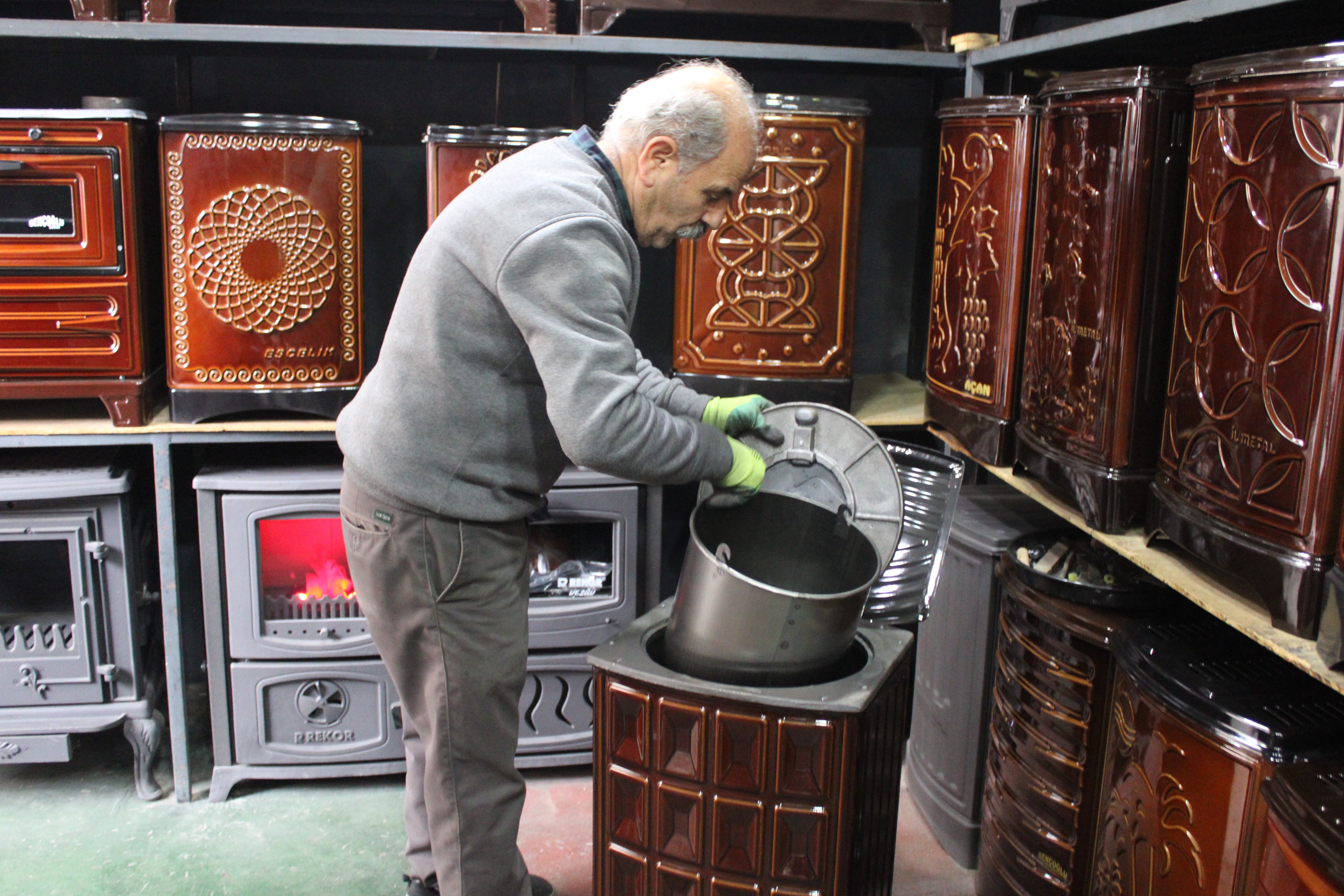 SOBA LÜKS EVLERİN NOSTALJİ EŞYASI OLDU