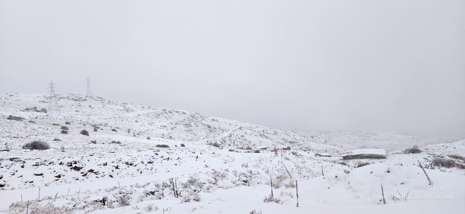 2447 Metre Yükseklikteki Yayla Beyaza Büründü