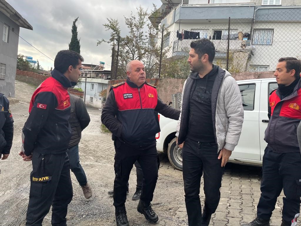 YANGINDA BİR EV TAMAMEN KÜL OLDU